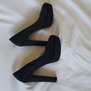 BCBG platform heels black size 8